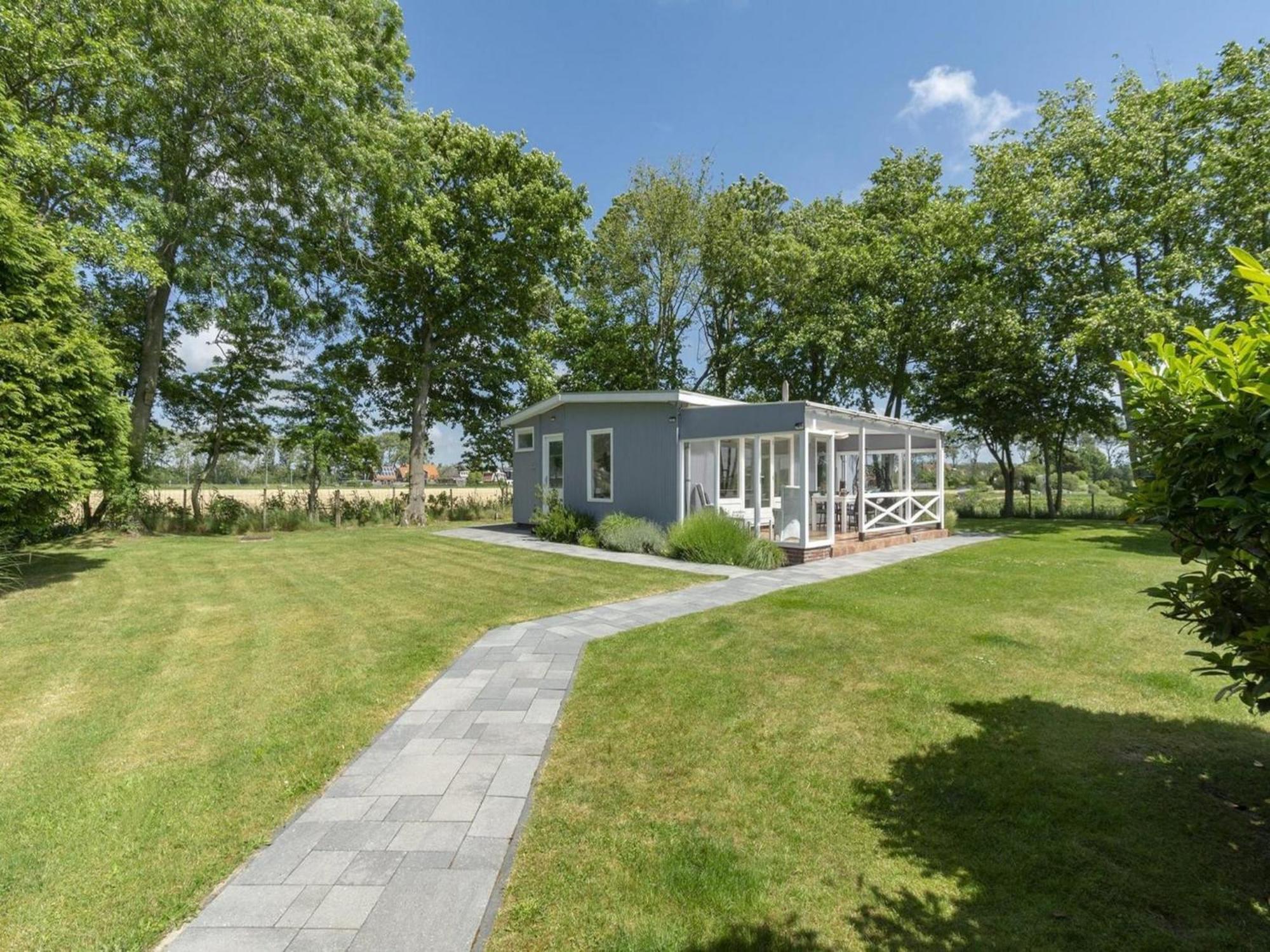 Modern Holiday Home With Large Garden Sint Maartensvlotbrug Exteriör bild