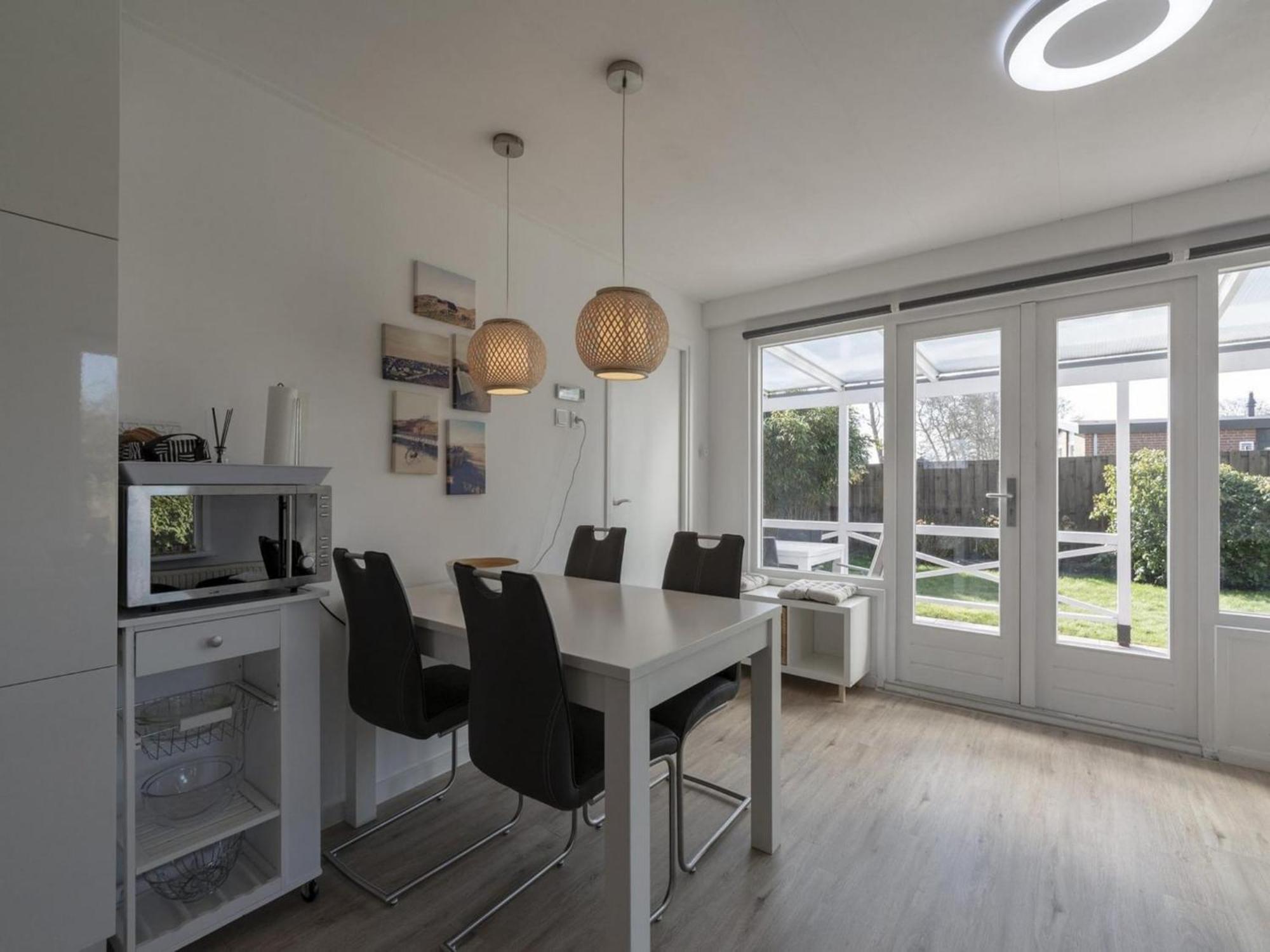 Modern Holiday Home With Large Garden Sint Maartensvlotbrug Exteriör bild